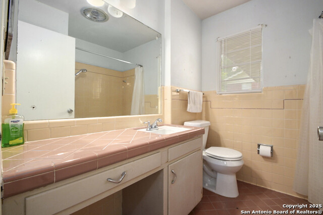 Image 17 of 24 For 3819 Longridge