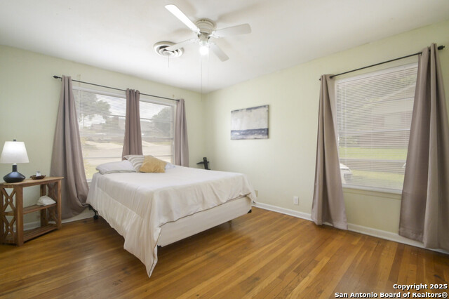 Image 18 of 24 For 3819 Longridge