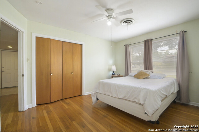 Image 19 of 24 For 3819 Longridge