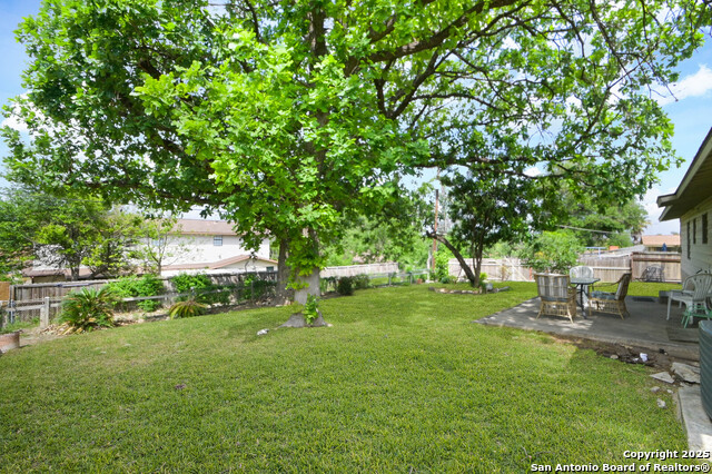Image 21 of 24 For 3819 Longridge