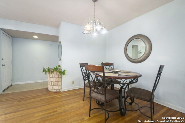 Image 6 of 24 For 3819 Longridge