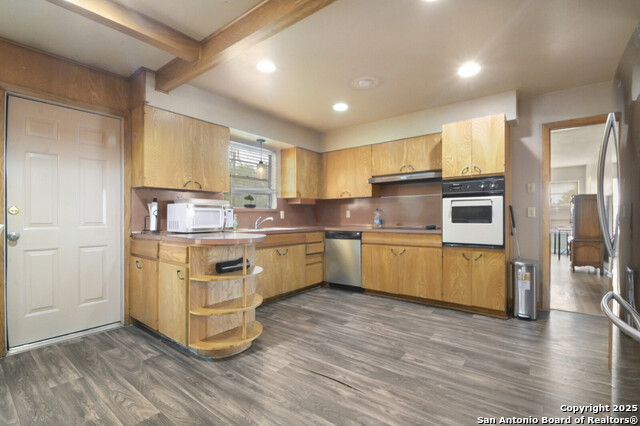 Image 9 of 24 For 3819 Longridge