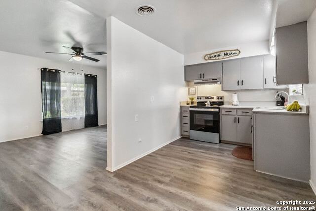 Image 10 of 24 For 4714 Newcome