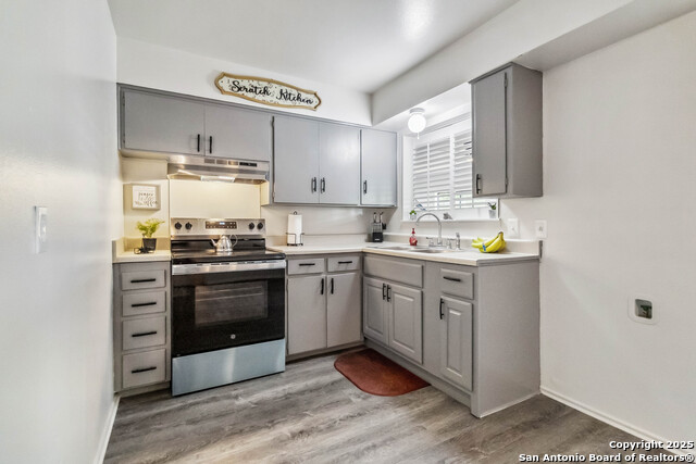 Image 9 of 24 For 4714 Newcome