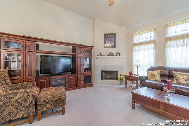 Image 10 of 50 For 518 Walnut Heights