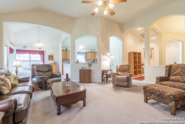 Image 11 of 50 For 518 Walnut Heights