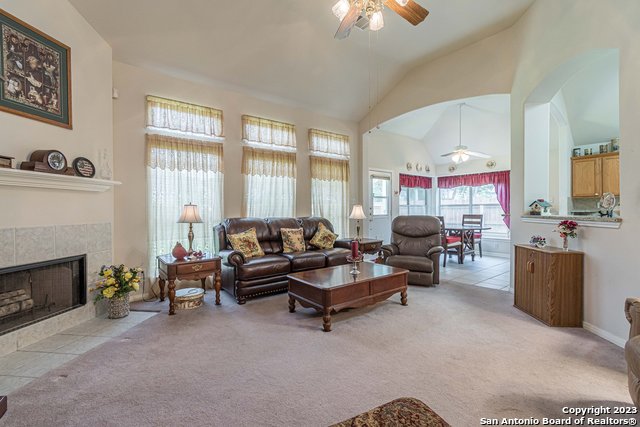 Image 12 of 50 For 518 Walnut Heights