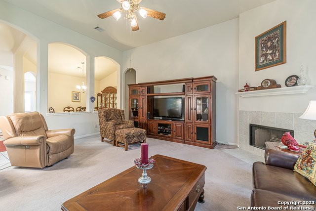 Image 13 of 50 For 518 Walnut Heights