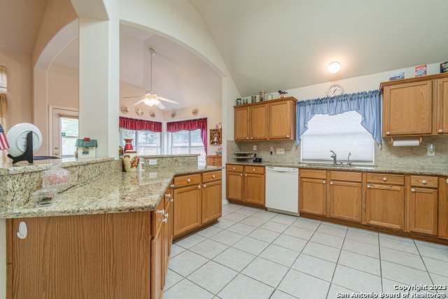 Image 18 of 50 For 518 Walnut Heights
