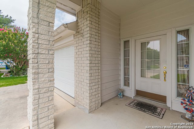Image 4 of 50 For 518 Walnut Heights