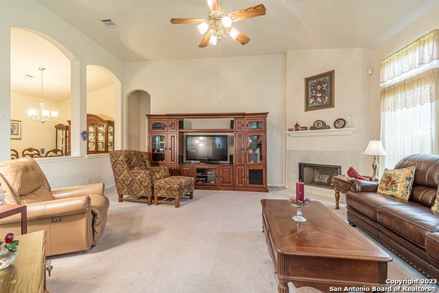 Image 9 of 50 For 518 Walnut Heights