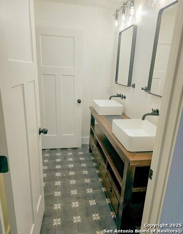 Listing photo id 27 for 393 Cave Springs Dr.