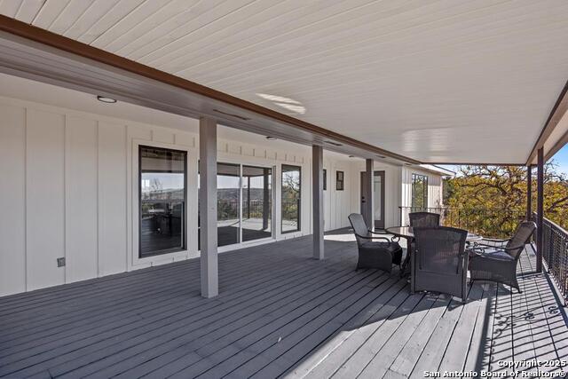Listing photo id 34 for 393 Cave Springs Dr.