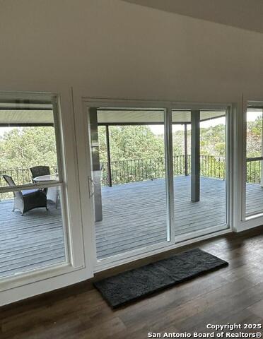 Listing photo id 43 for 393 Cave Springs Dr.