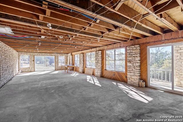 Listing photo id 49 for 393 Cave Springs Dr.