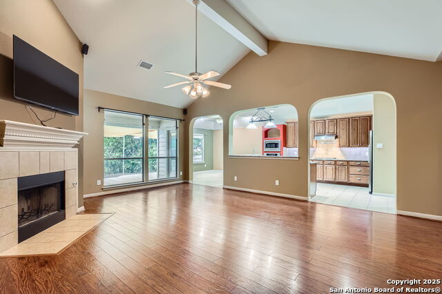 Image 4 of 27 For 9232 Larsons Ln