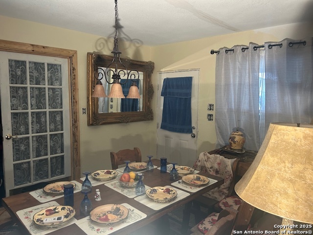 Listing photo id 9 for 404 Polk W 