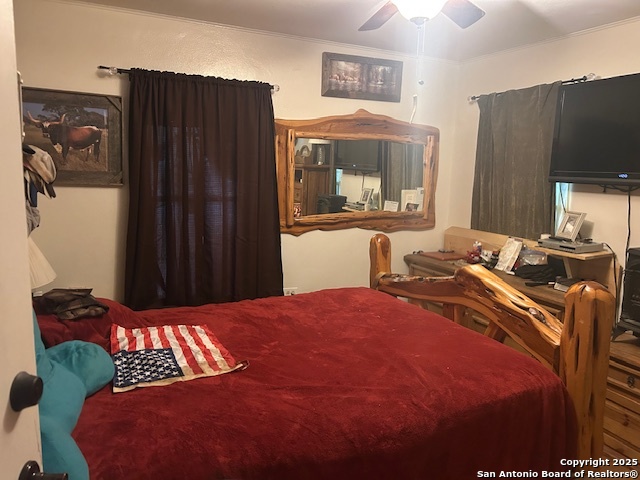 Listing photo id 3 for 404 Polk W 
