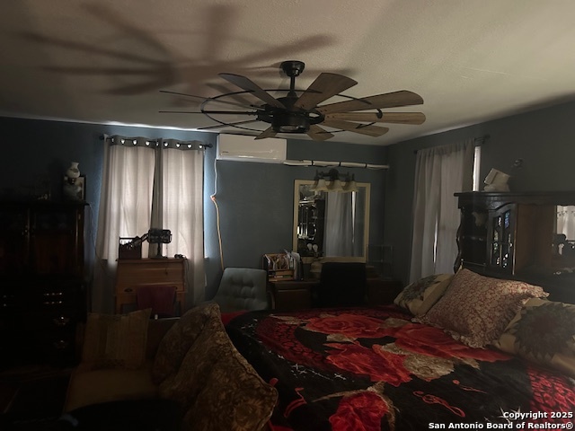 Listing photo id 7 for 404 Polk W 