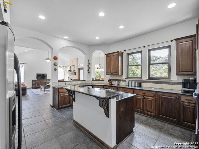 Image 11 of 50 For 501 River Mountain Drive