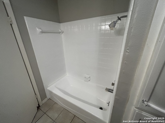 Image 11 of 22 For 14118 Susancrest