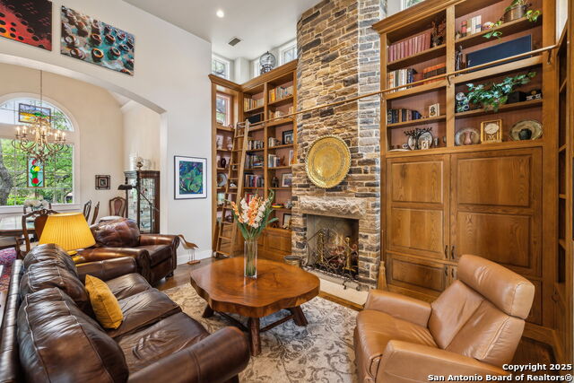 Listing photo id 12 for 110 Turnberry Way