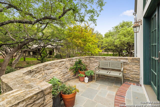 Listing photo id 27 for 110 Turnberry Way