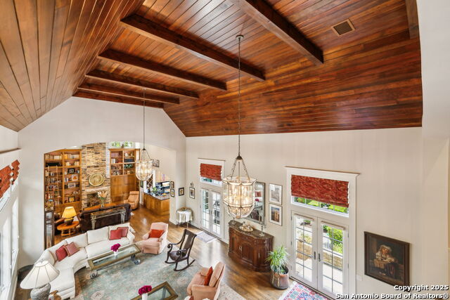 Listing photo id 31 for 110 Turnberry Way