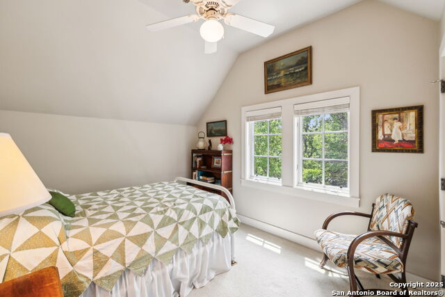 Listing photo id 32 for 110 Turnberry Way