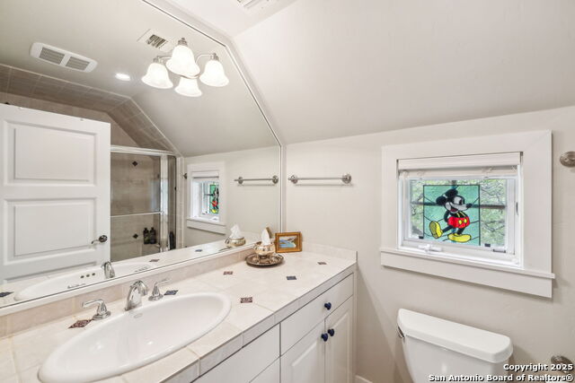 Listing photo id 33 for 110 Turnberry Way