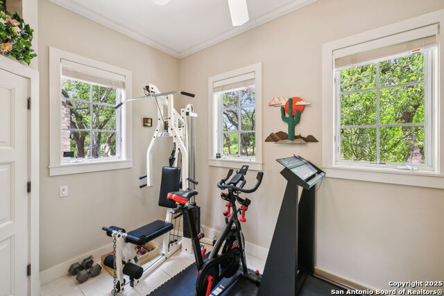 Listing photo id 37 for 110 Turnberry Way