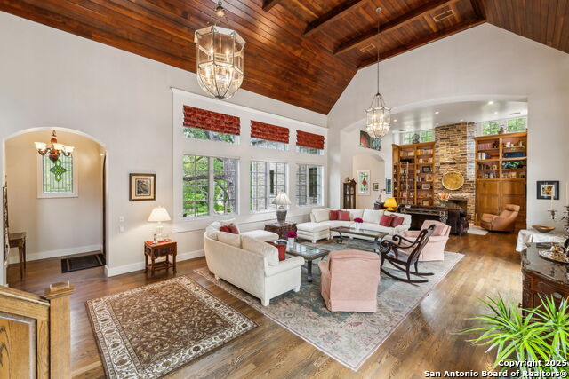 Listing photo id 6 for 110 Turnberry Way