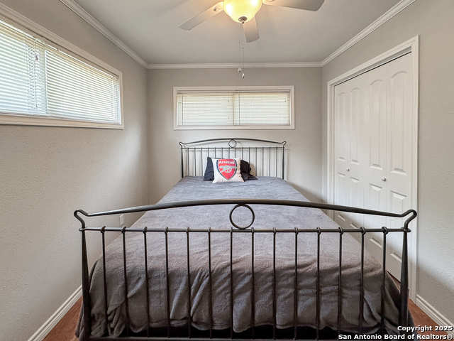 Listing photo id 27 for 209 Lake Forest