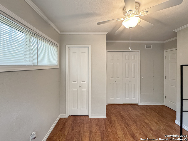 Listing photo id 31 for 209 Lake Forest