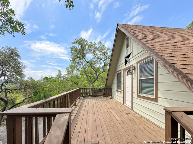 Listing photo id 45 for 209 Lake Forest