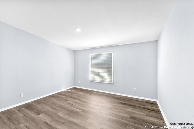 Image 19 of 40 For 163 Irmas Dr