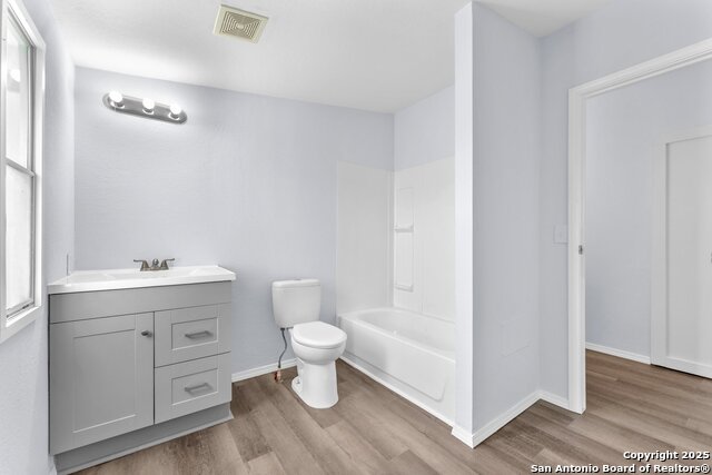 Image 21 of 40 For 163 Irmas Dr