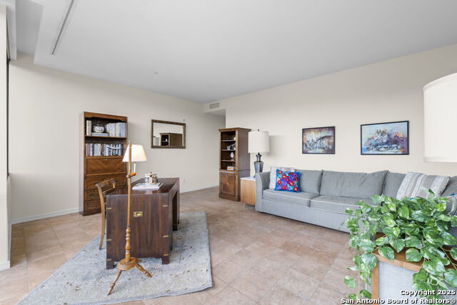 Listing photo id 30 for 200 Patterson 304
