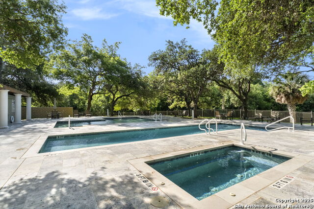 Listing photo id 37 for 200 Patterson 304