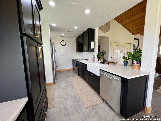 Image 3 of 50 For 545 Highgate Dr.