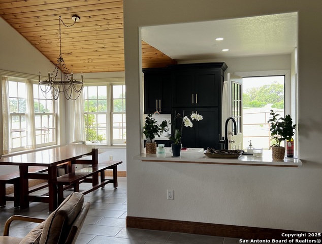 Image 4 of 50 For 545 Highgate Dr.