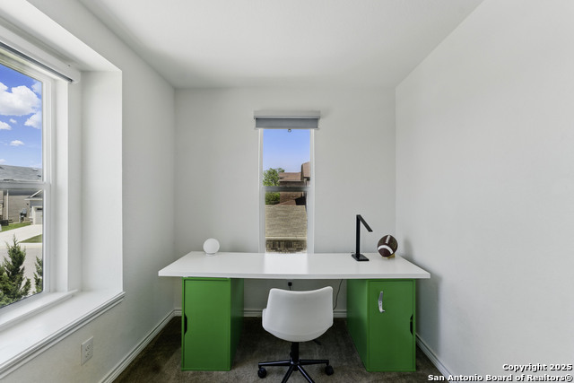 Image 16 of 39 For 4522 Adanac Ct