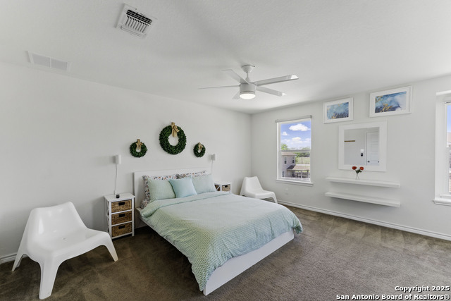 Image 18 of 39 For 4522 Adanac Ct