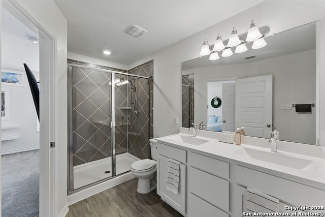 Image 19 of 39 For 4522 Adanac Ct