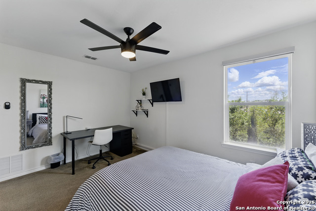 Image 25 of 39 For 4522 Adanac Ct
