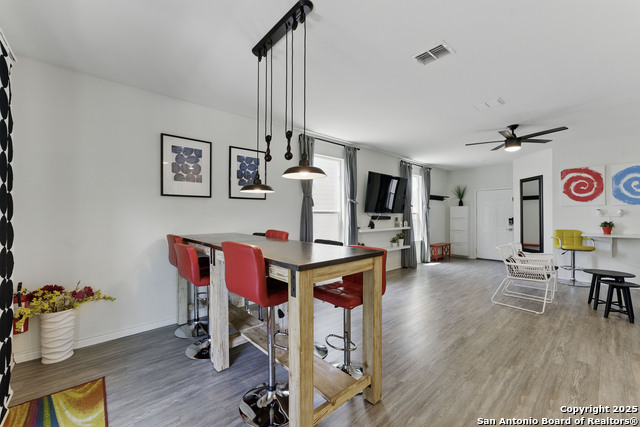 Image 7 of 39 For 4522 Adanac Ct