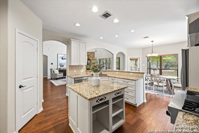 Image 20 of 59 For 8916 Tuscan Hills
