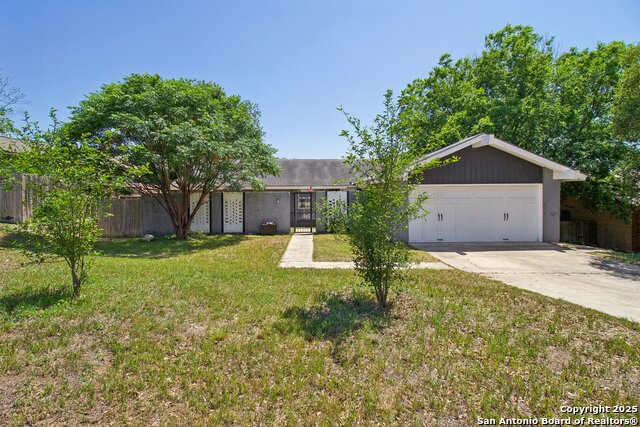 Image 2 of 30 For 7810 Village Oak