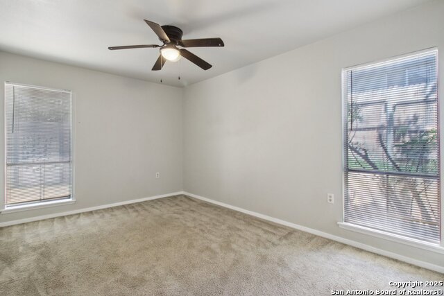 Image 23 of 30 For 7810 Village Oak