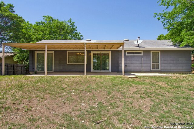 Image 27 of 30 For 7810 Village Oak